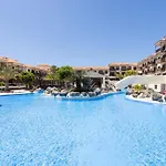 Mar Y Piscina En Costa Del Silencio Arona (Tenerife)