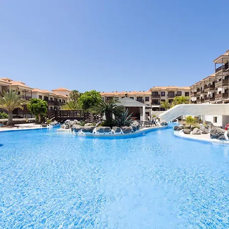 Mar Y Piscina En Costa Del Silencio ארונה